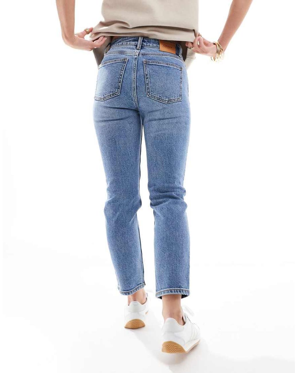 Emily di Only Petite in Blue