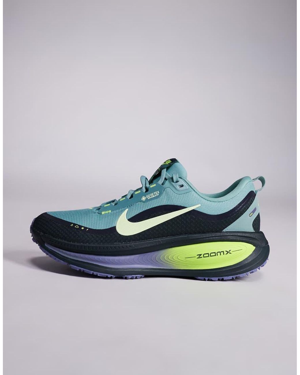 Nike Metallic Vomero 18 Gore-Tex Trainers for men