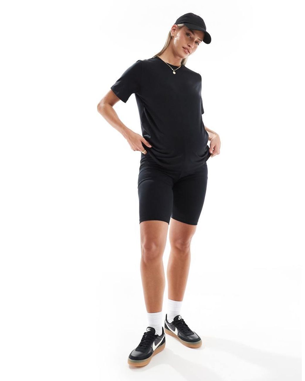 Conjunto De Camiseta Y Pantalones Cortos De Mamalicious Maternity Mama.licious de color Black