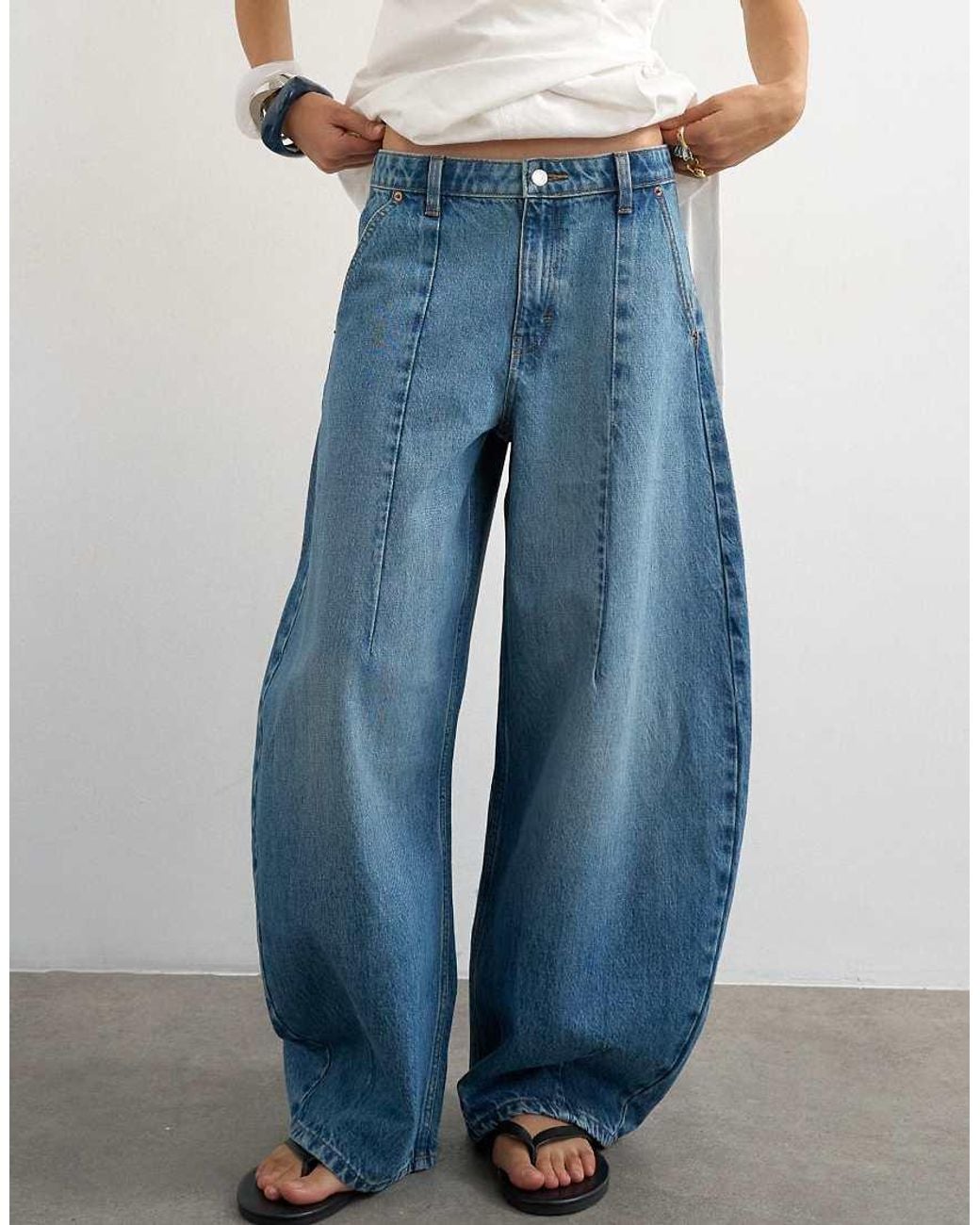 TOPSHOP Blue Mid Rise Darted Horseshoe Barrel Jeans