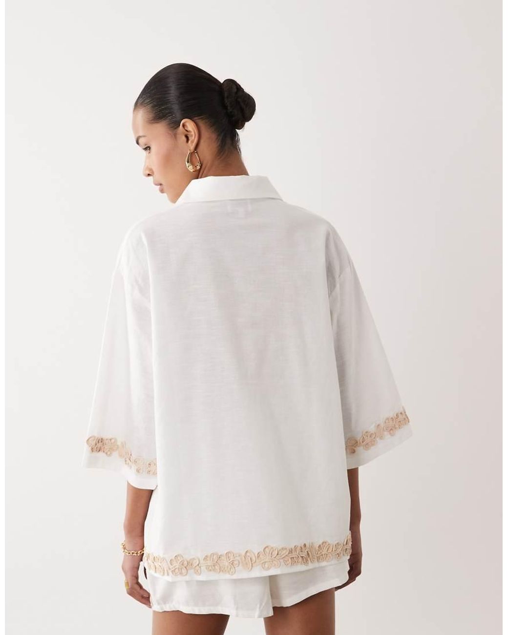 SNDY'S Natural Linen & Cotton Blend Flower Applique Trim Oversized Shirt