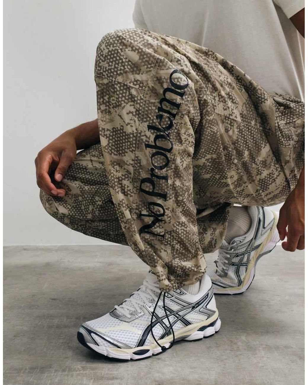 No Problemo Gray Nylon Straight Leg Tree-Like Printed Trousers for men