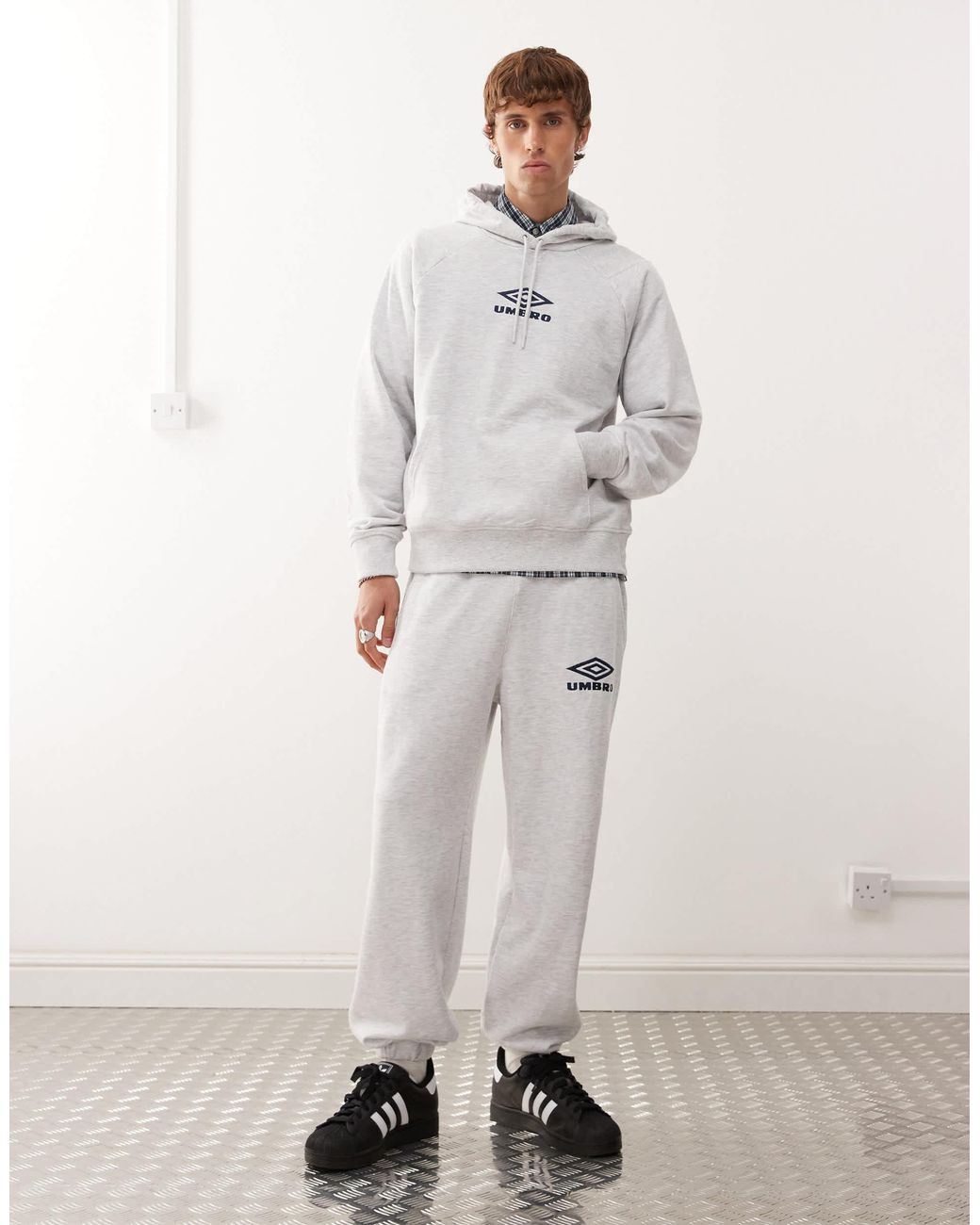 Pantalon Umbro pour homme en coloris Gray