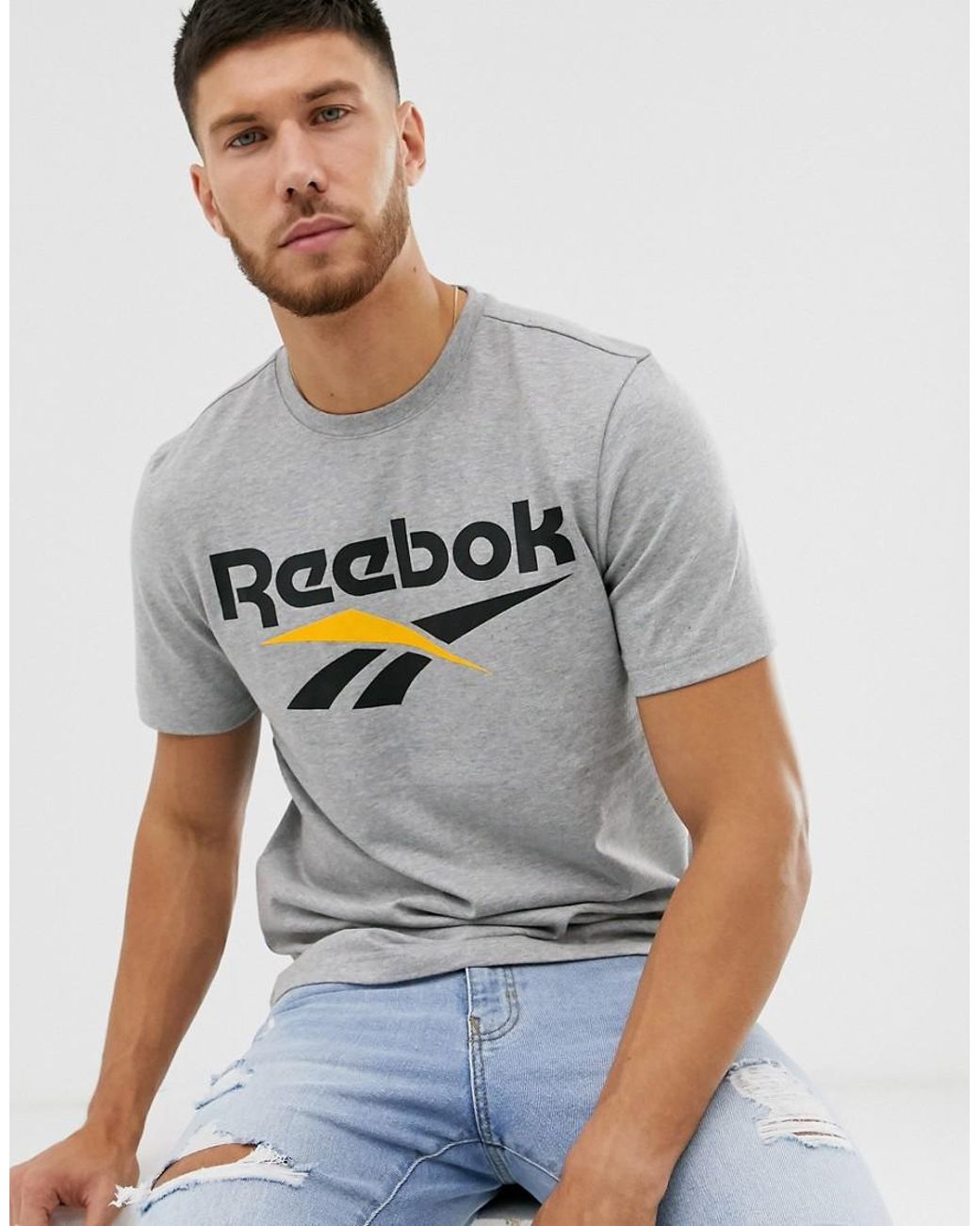 Reebok T-shirt With Vector Logo In Gray in Gray for Men - Lyst