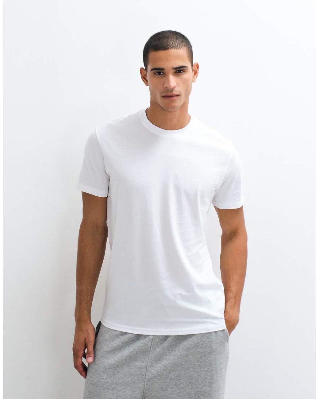Only & Sons White Regular Fit T-shirt for men
