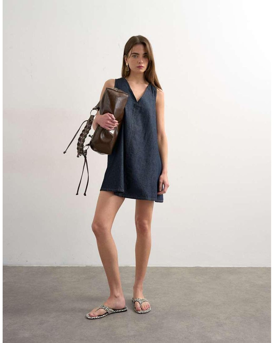 TOPSHOP Blue Denim V-neck Mini Shift Dress