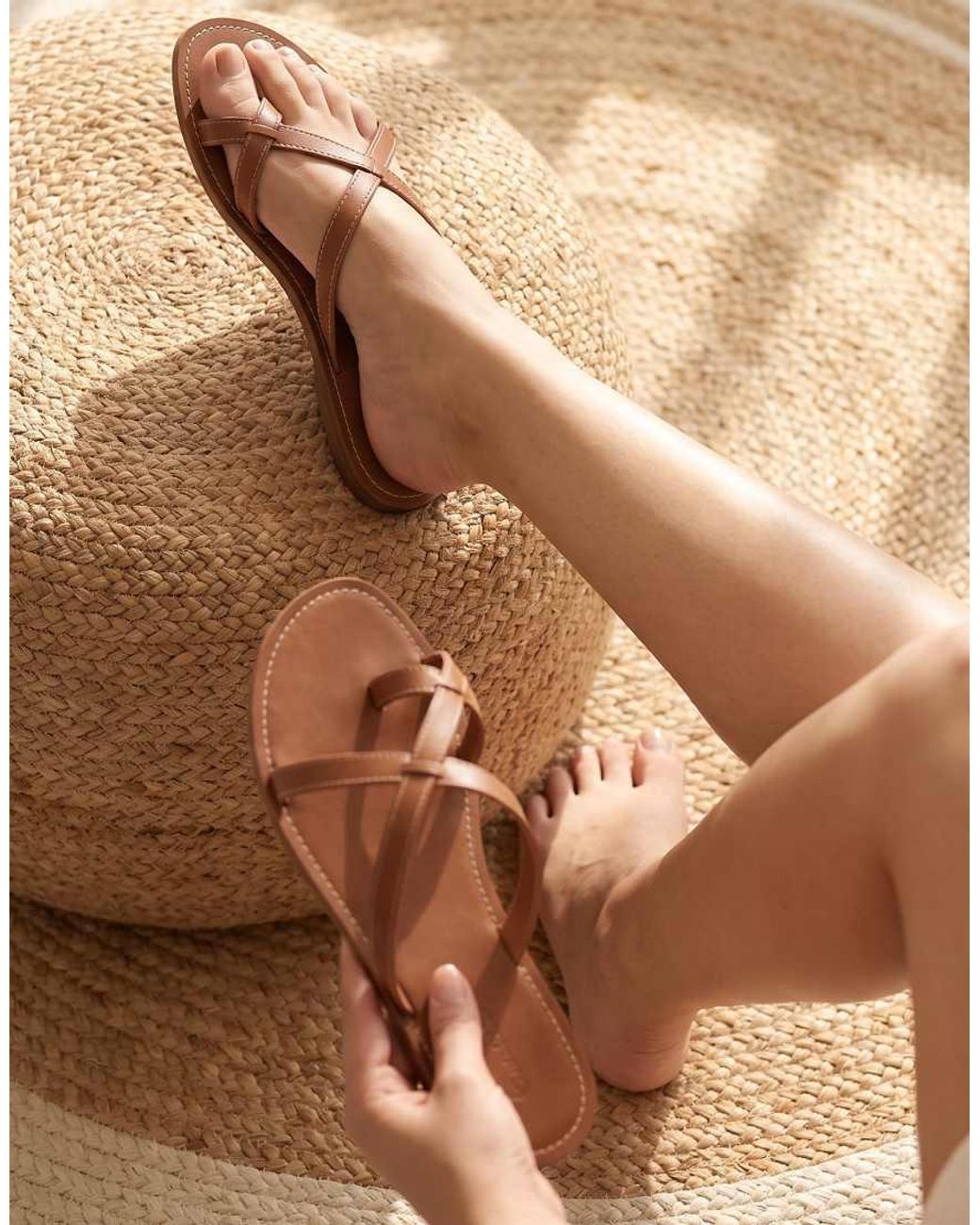 SEQWL Wide Fit Pink Strappy Flat Thong Slides Leather Look Minimalist Sandals