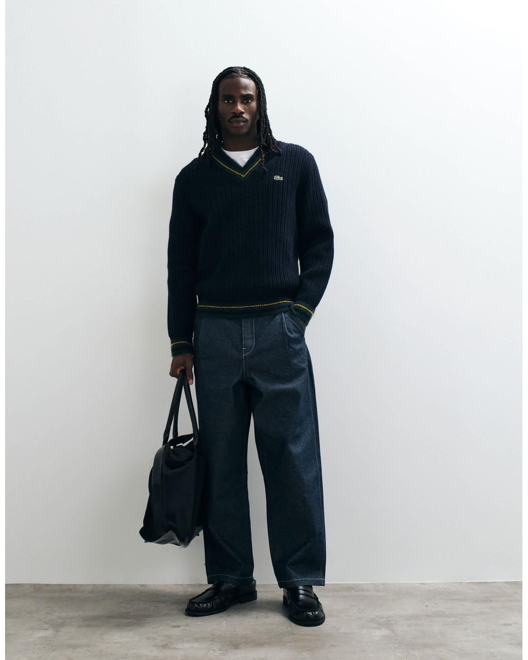 Pull col v contrasté Lacoste pour homme en coloris Blue