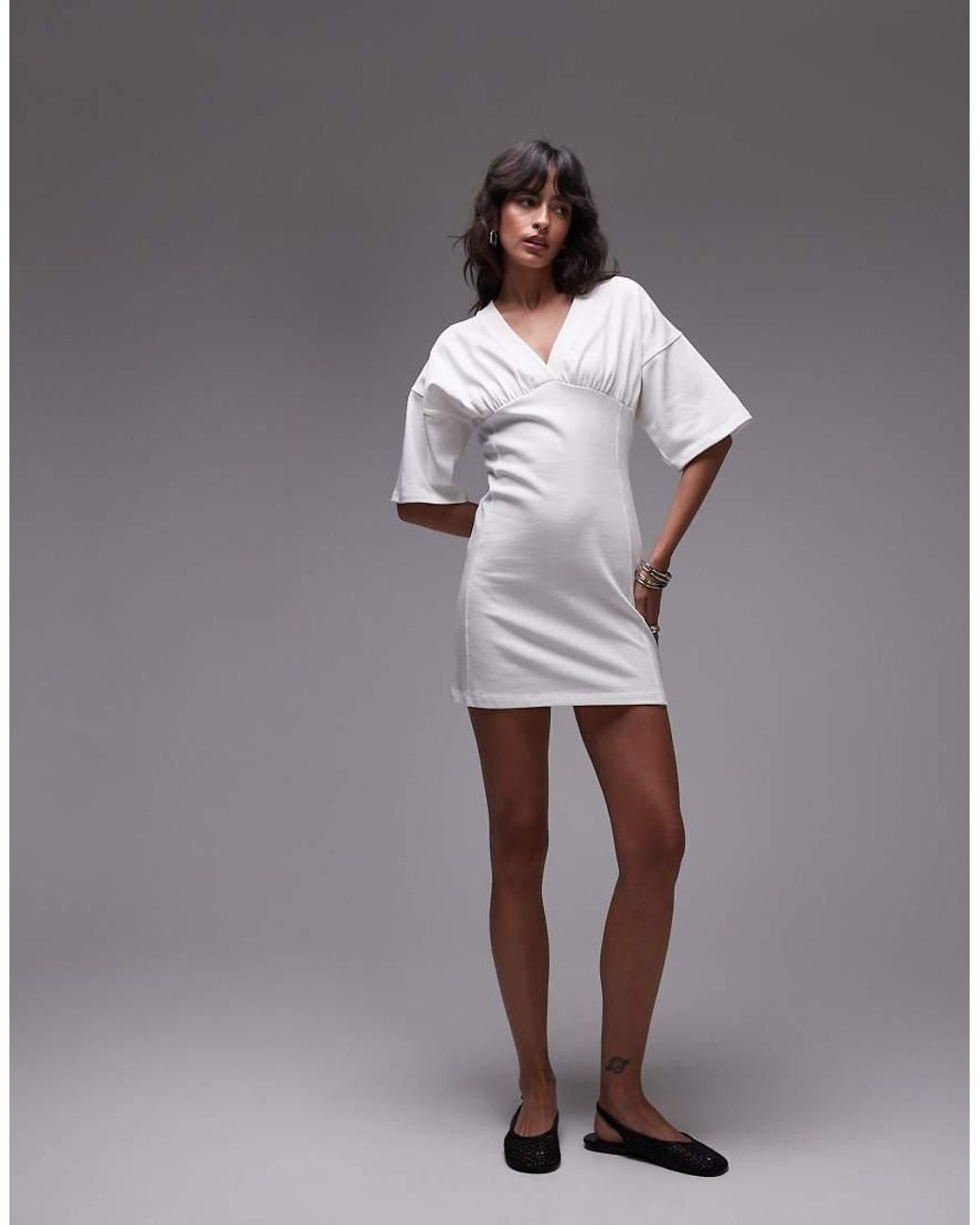TOPSHOP Gray V-Neck Short Sleeve Structured Mini Dress