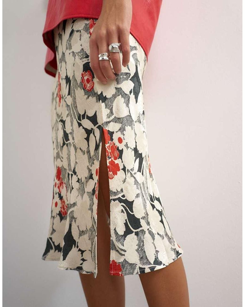 TOPSHOP Red Jacquard 90S Length Skirt