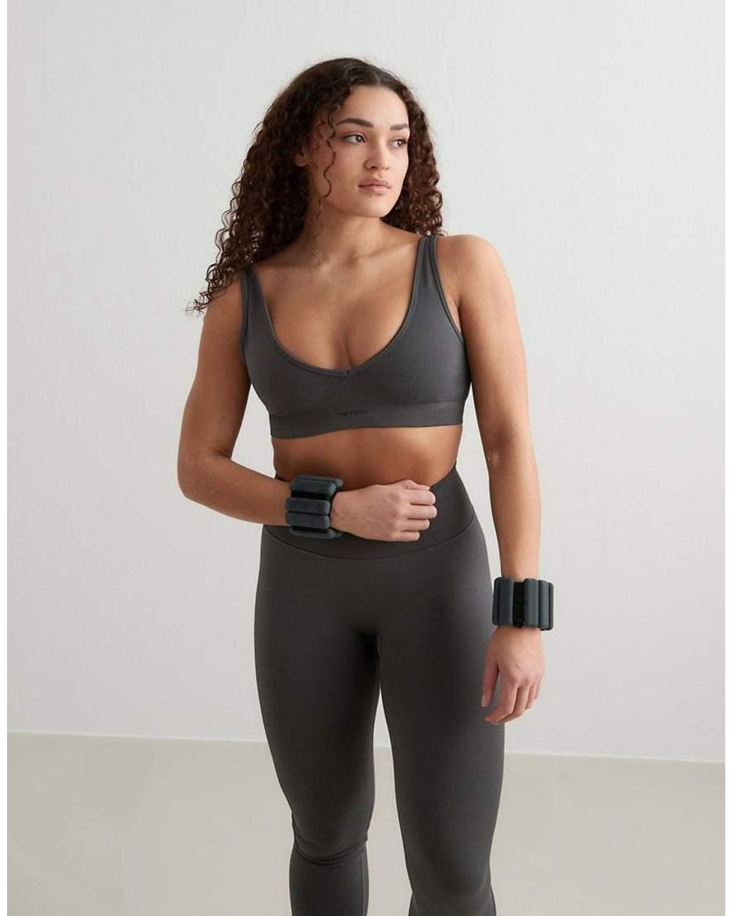 Aim'n White Shadow Shape Seamless Deep Cut Bra