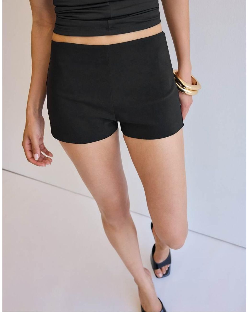 Stradivarius Black Fitted Bengaline Shorts