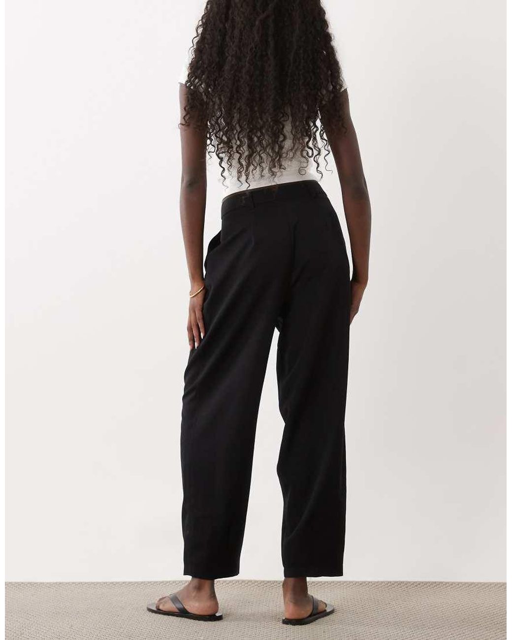 New Look Black Tailored Barrel Leg Pants