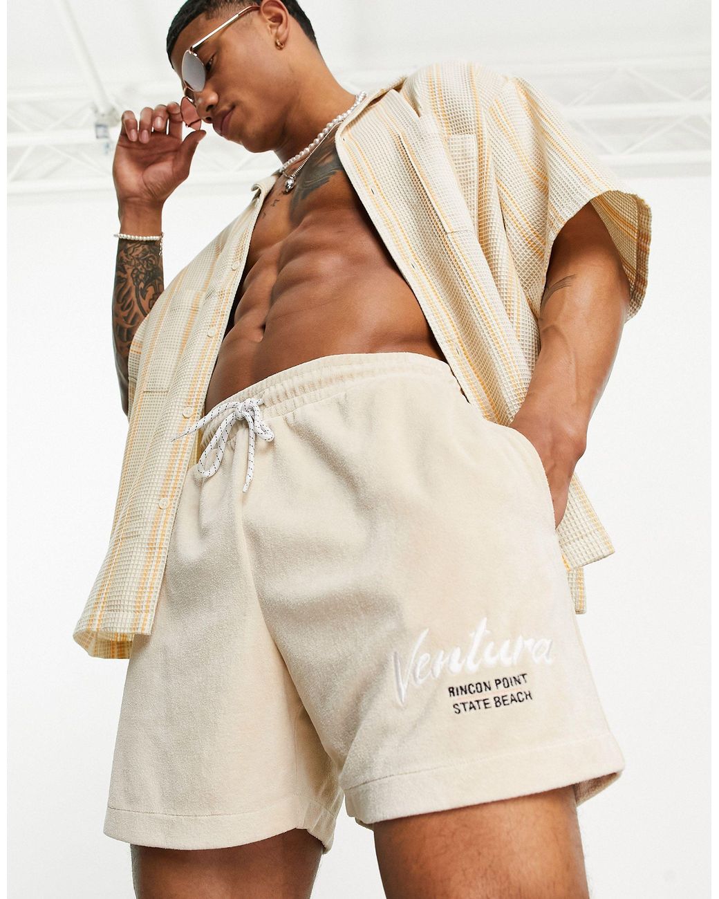 Short oversize en tissu éponge avec texte brodé - beige ASOS pour homme en  coloris Neutre | Lyst