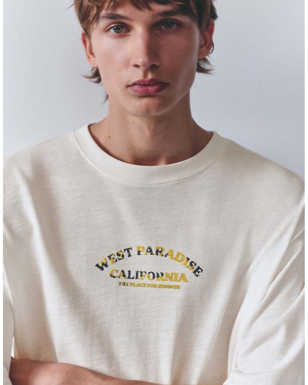 Pull&Bear White West Paradise Graphic T-Shirt for men