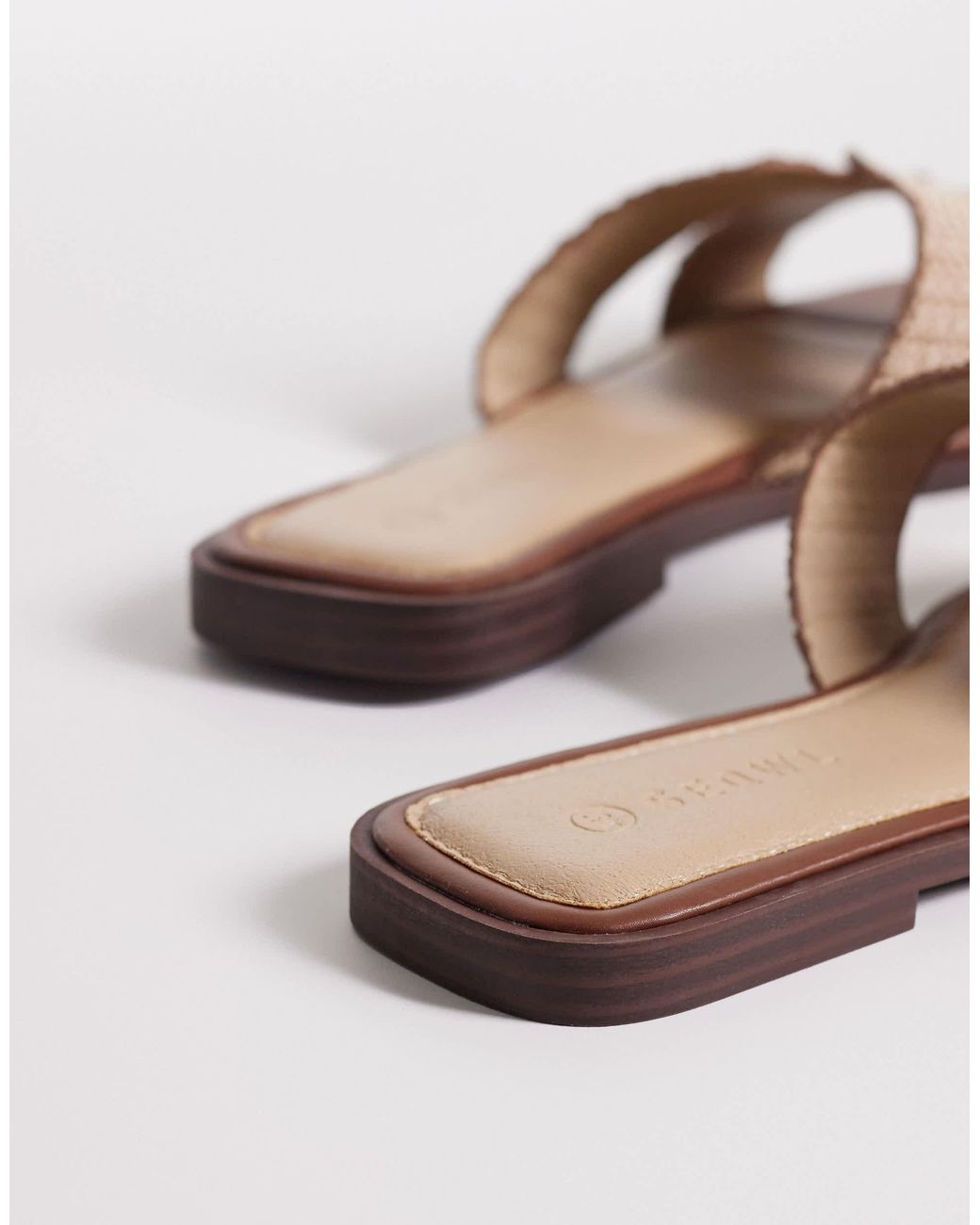 SEQWL Brown Storke Flat Sandals