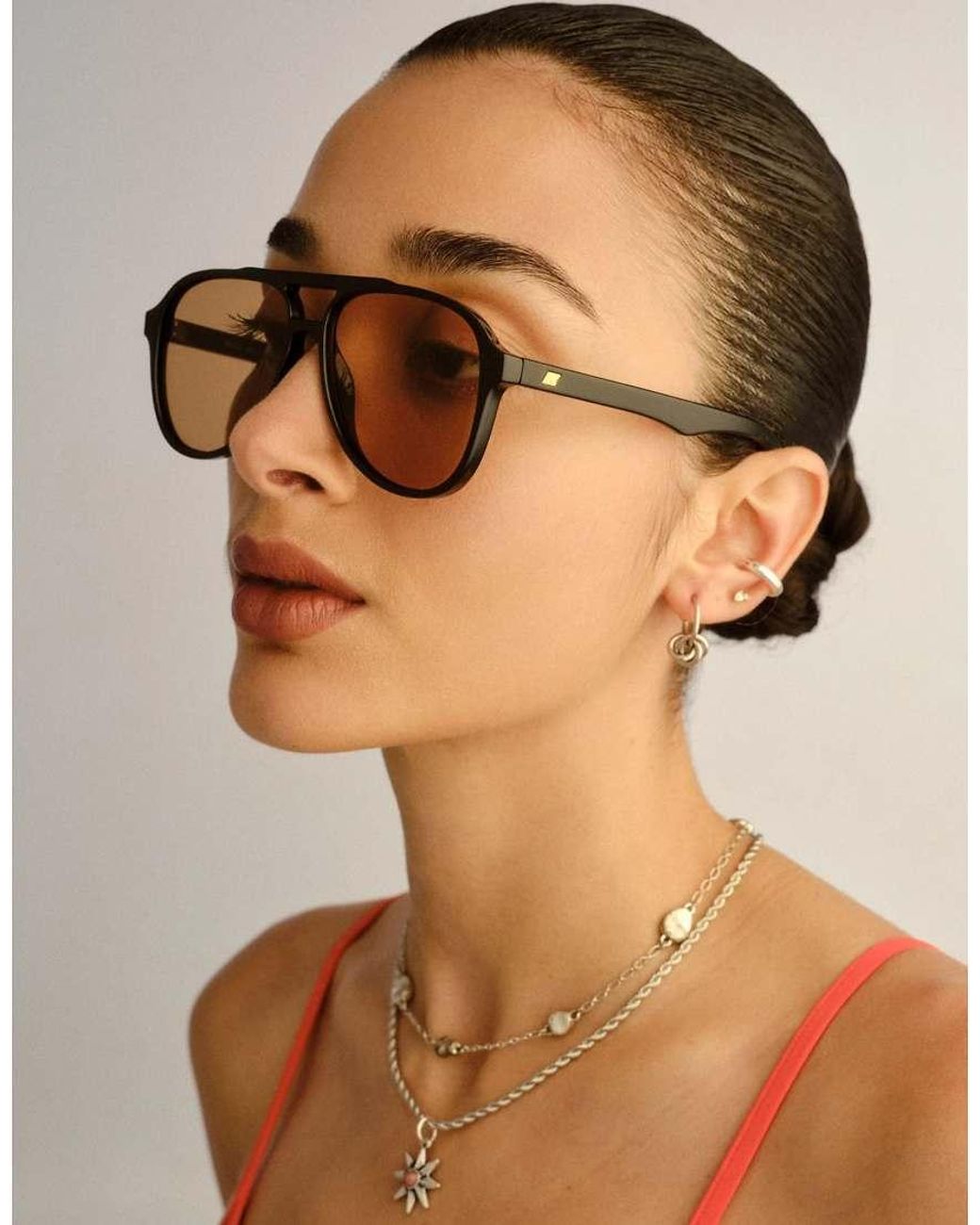 Tragica Magic di Le Specs in Brown