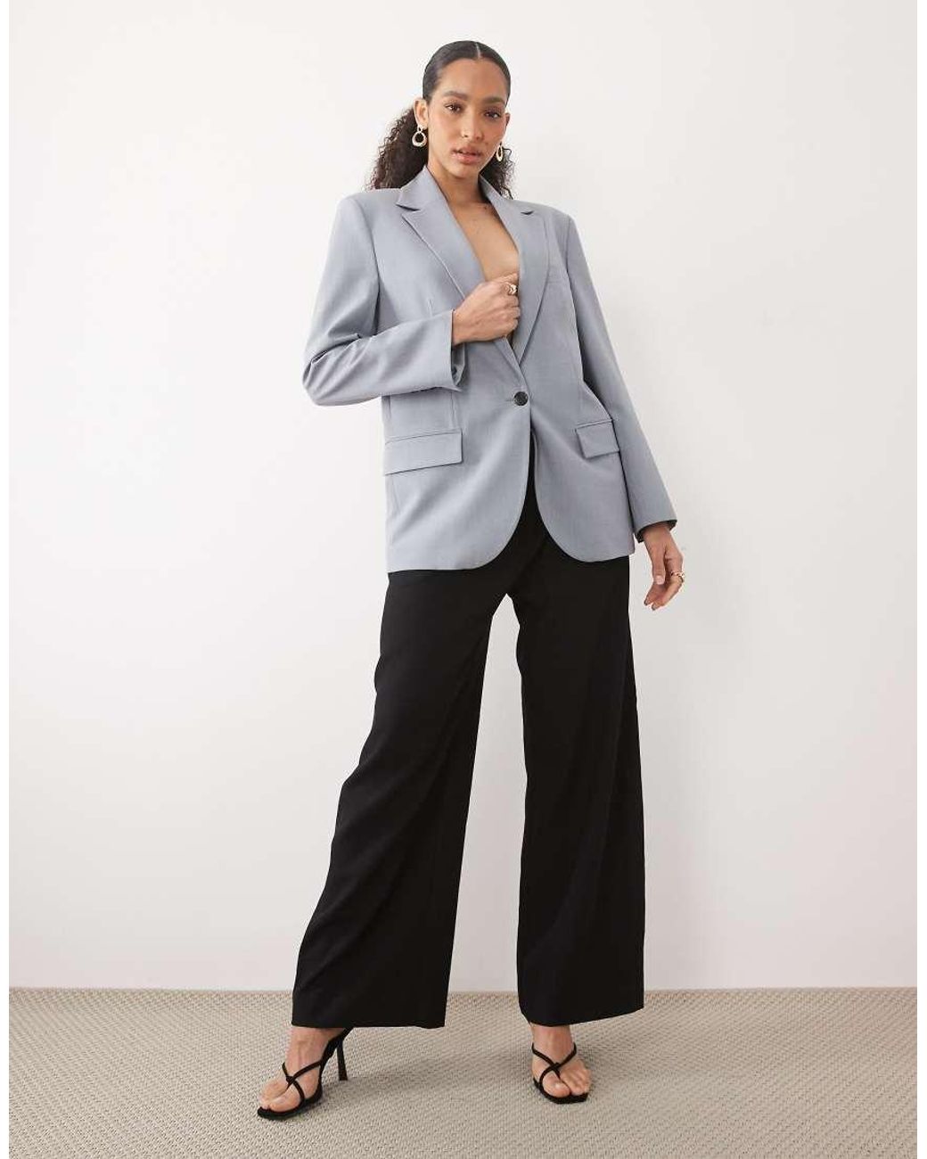 Mango Nat in het Gray