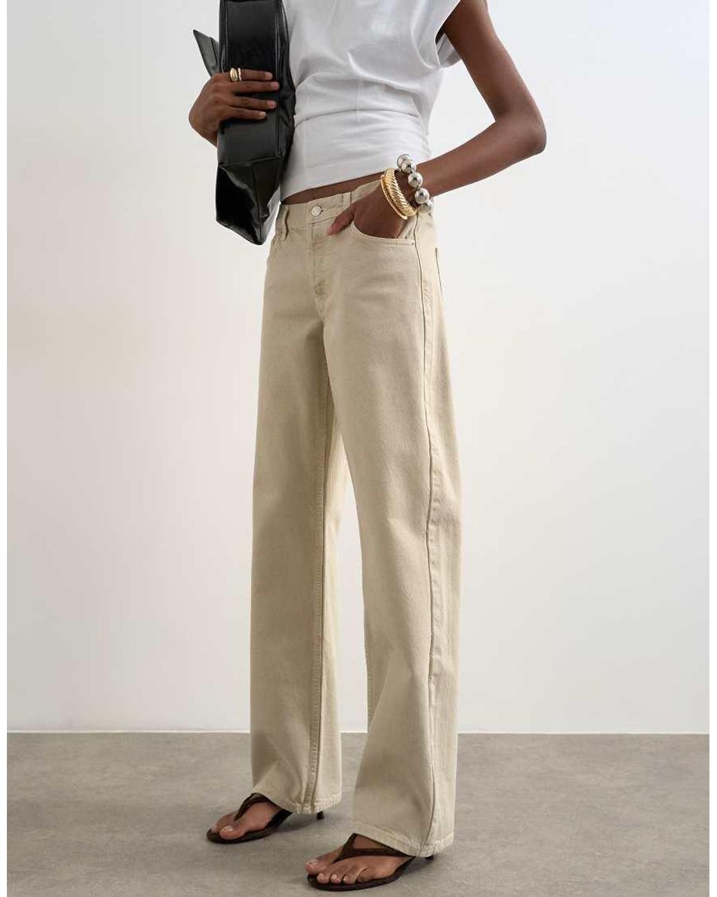 Ember di TOPSHOP in White