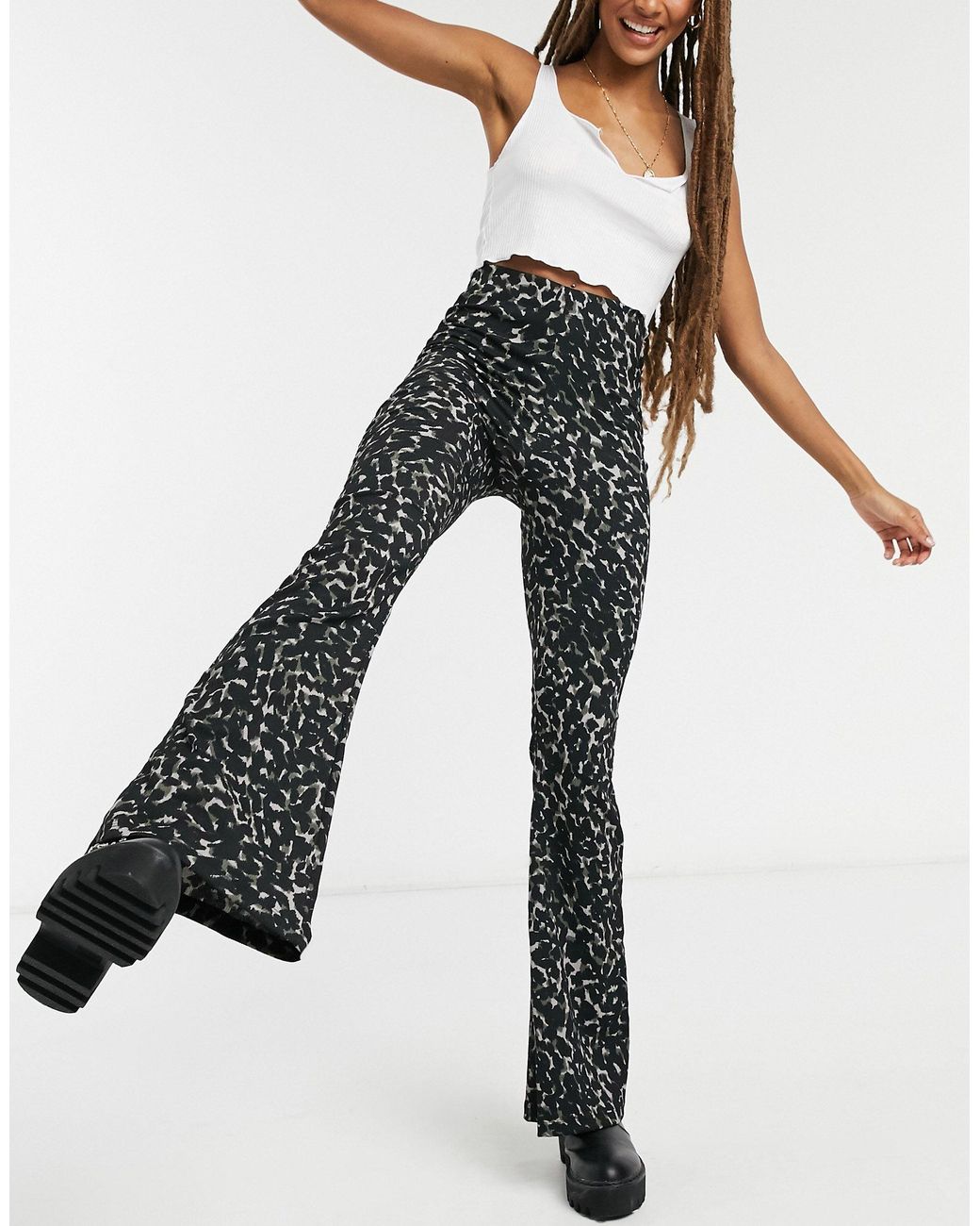 TOPSHOP Camo Flare Trousers in Green | Lyst