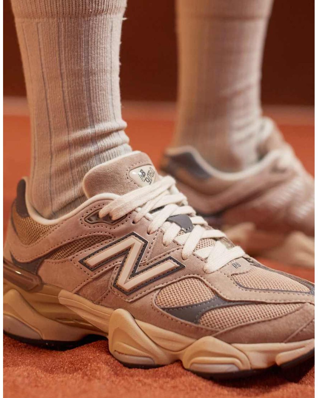 New balance azul marino y marron 2025