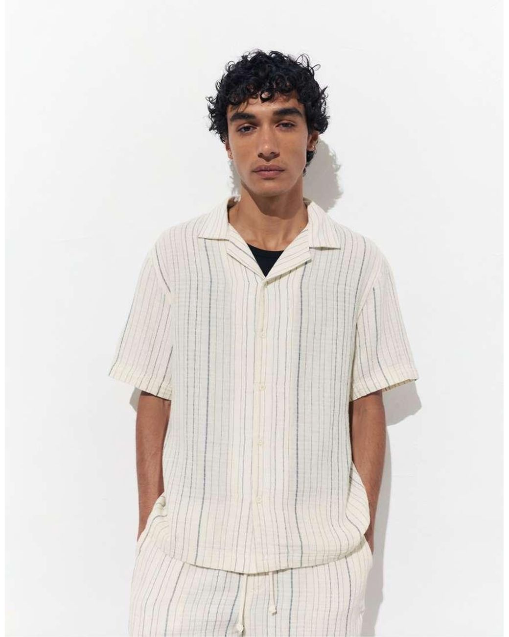 Pull&Bear White Short Sleeve Crepe Striped Shirt for men