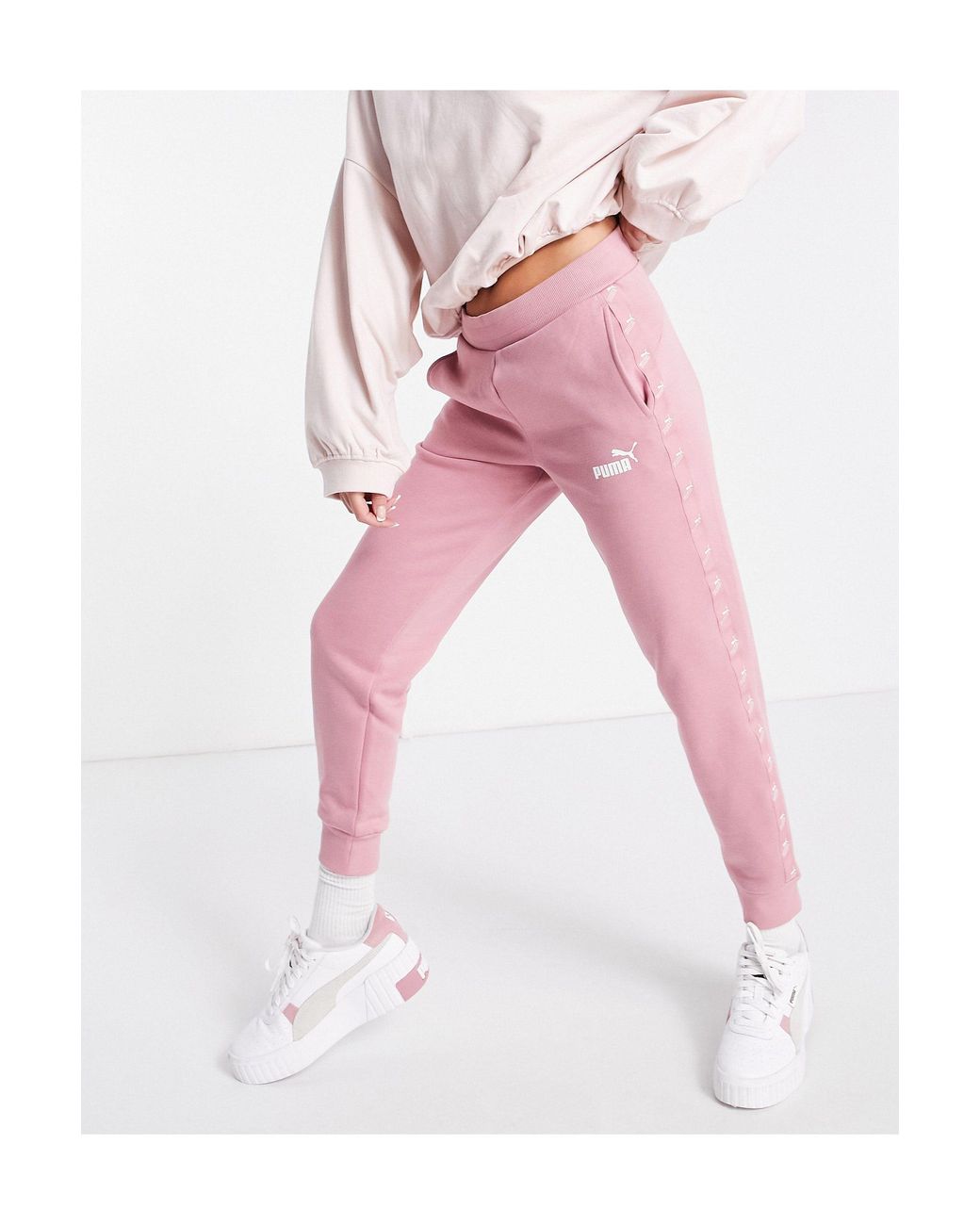PUMA – amplified – jogginghose in Pink 