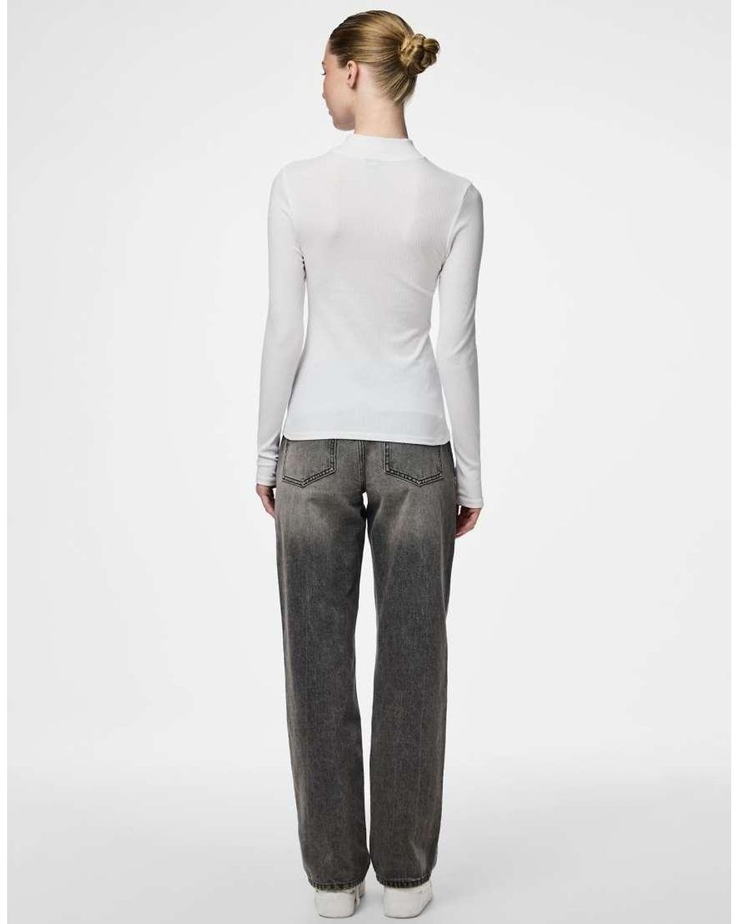 Pieces White Long Sleeved Top