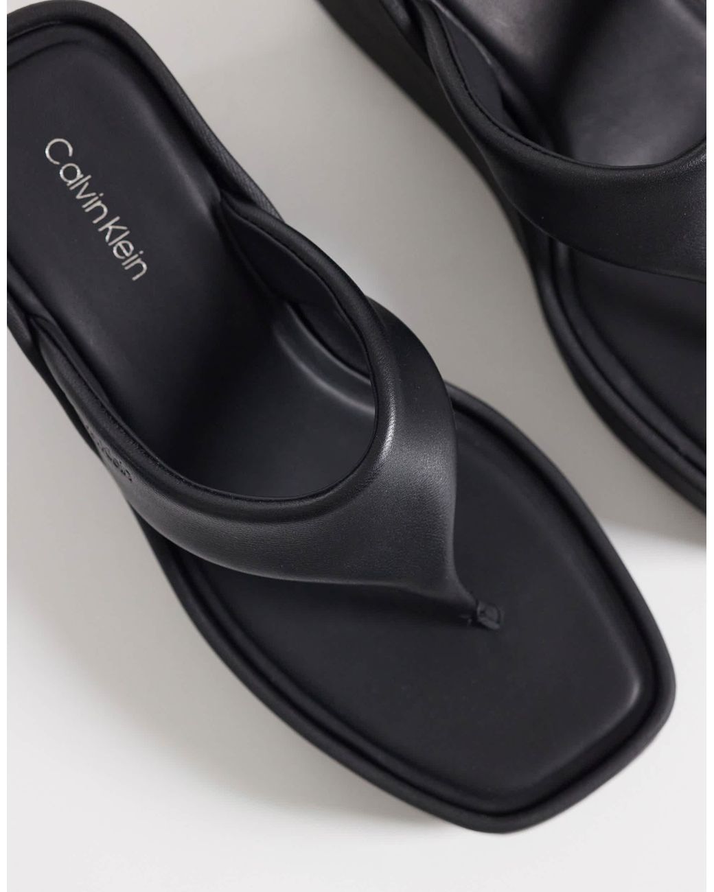Calvin Klein Blue Jeans – zehenstegsandalen aus leder
