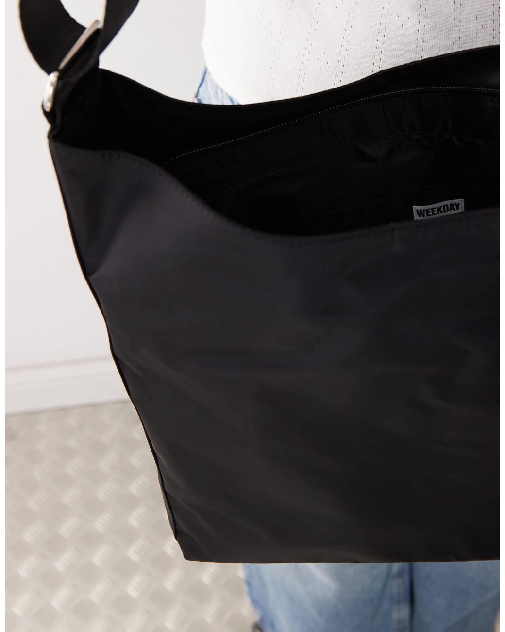 Weekday Black – carry – übergroße schultertasche