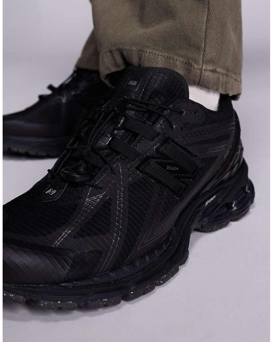 New Balance Black 1906 toggle Unisex Trainers for men