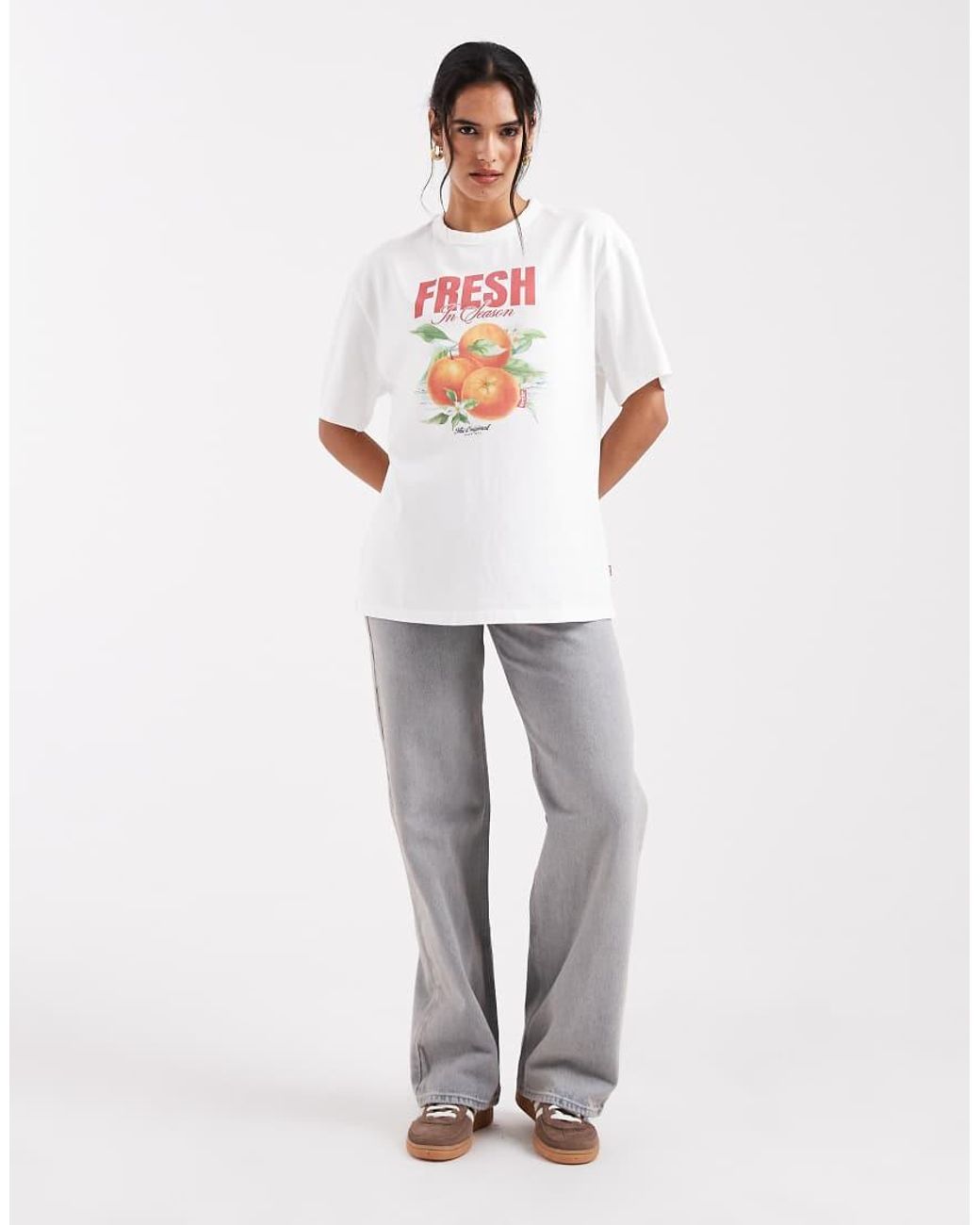 Levi's White Graphic Print T-Shirt