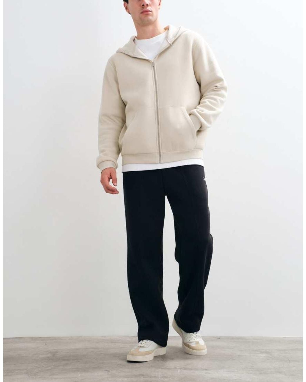 PUMA Black Essentials Heavy Fleece Relaxed Sweatpants for men