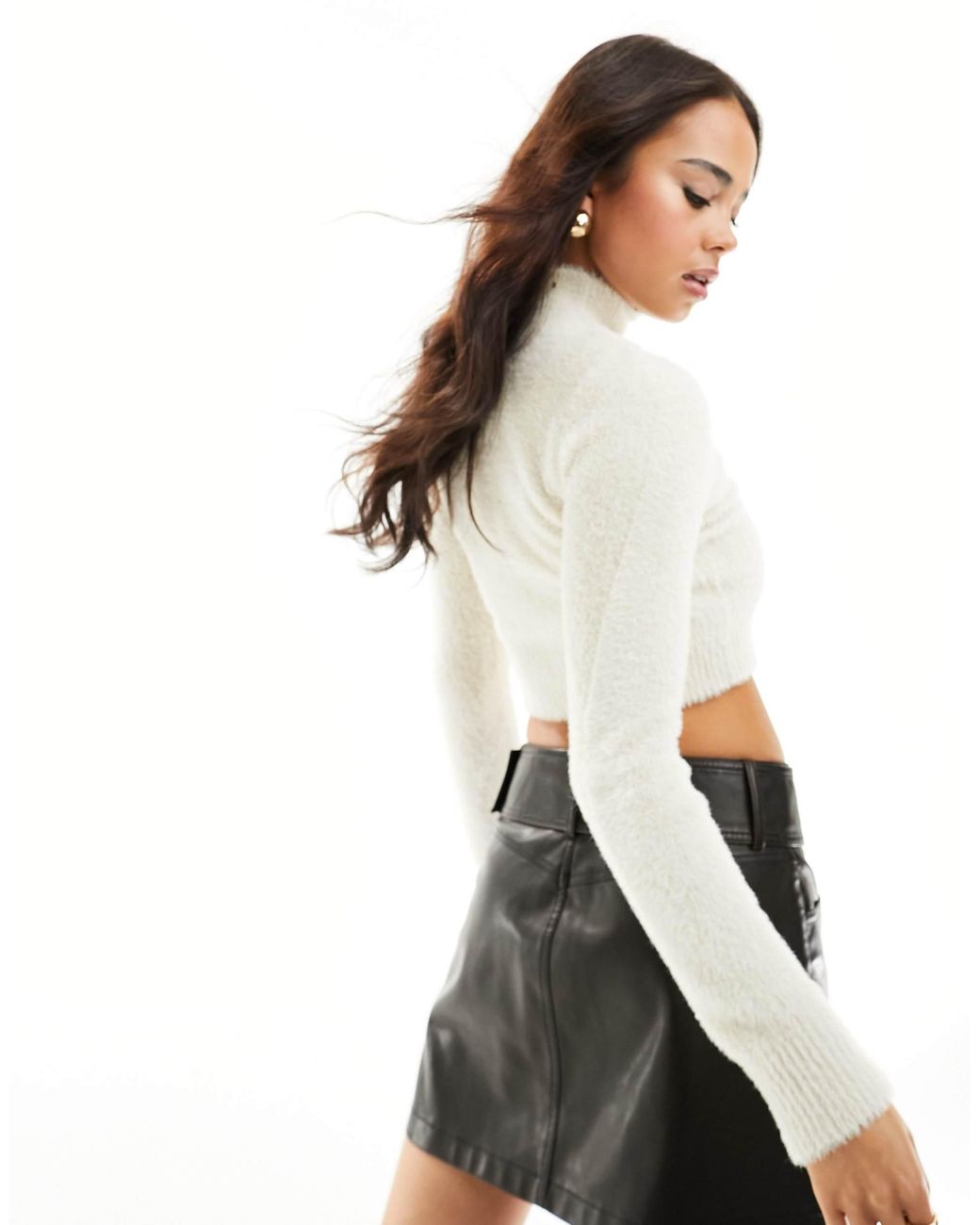 Bershka white jumper hotsell