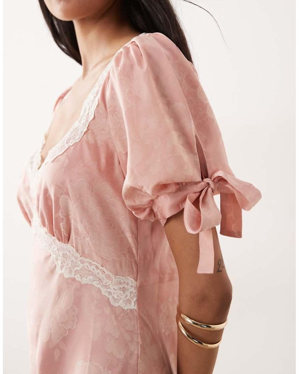 Hope & Ivy Pink Satin Jacquard Lace Trim Tie Sleeve Midi Dress