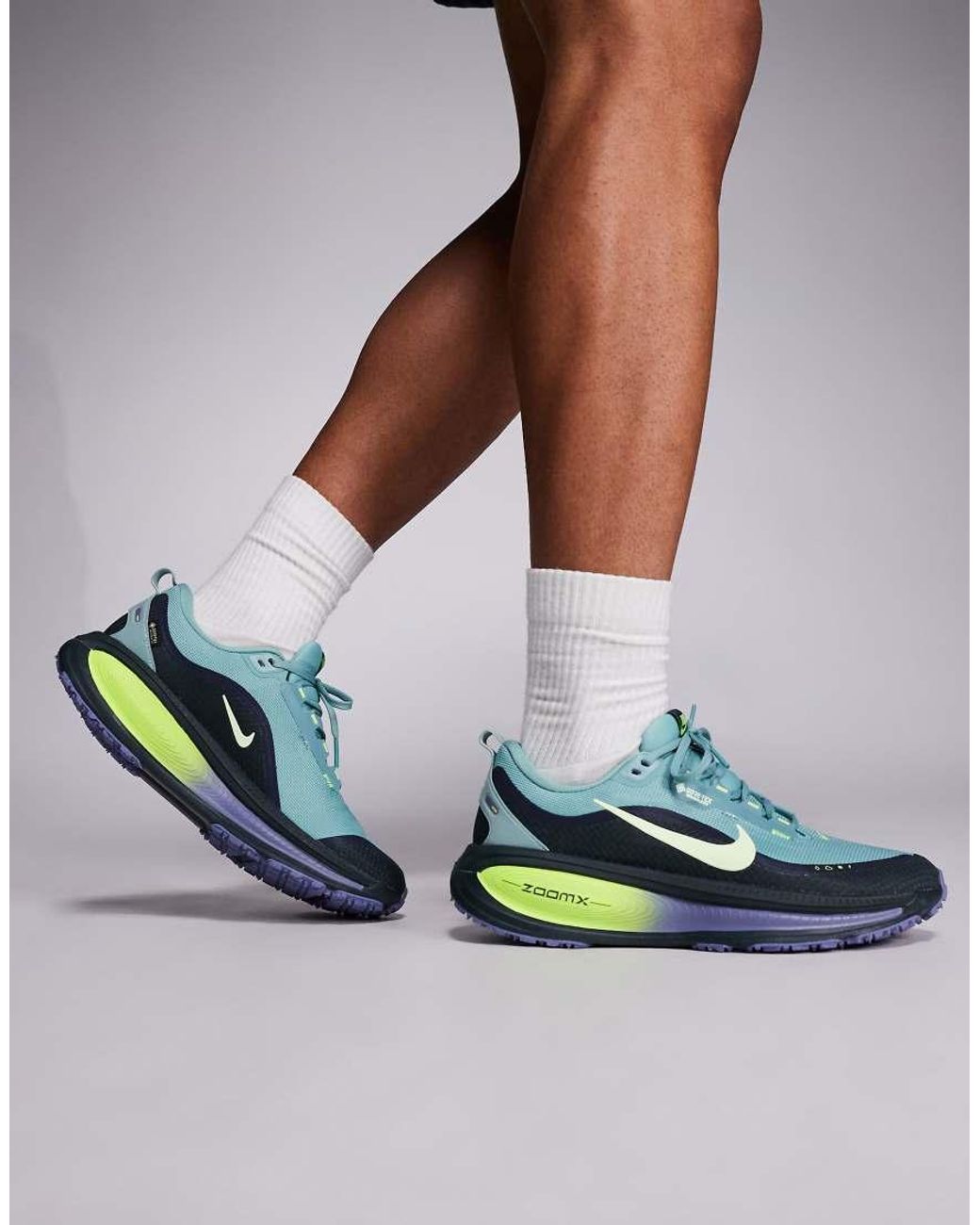 Nike Metallic Vomero 18 Gore-Tex Trainers for men