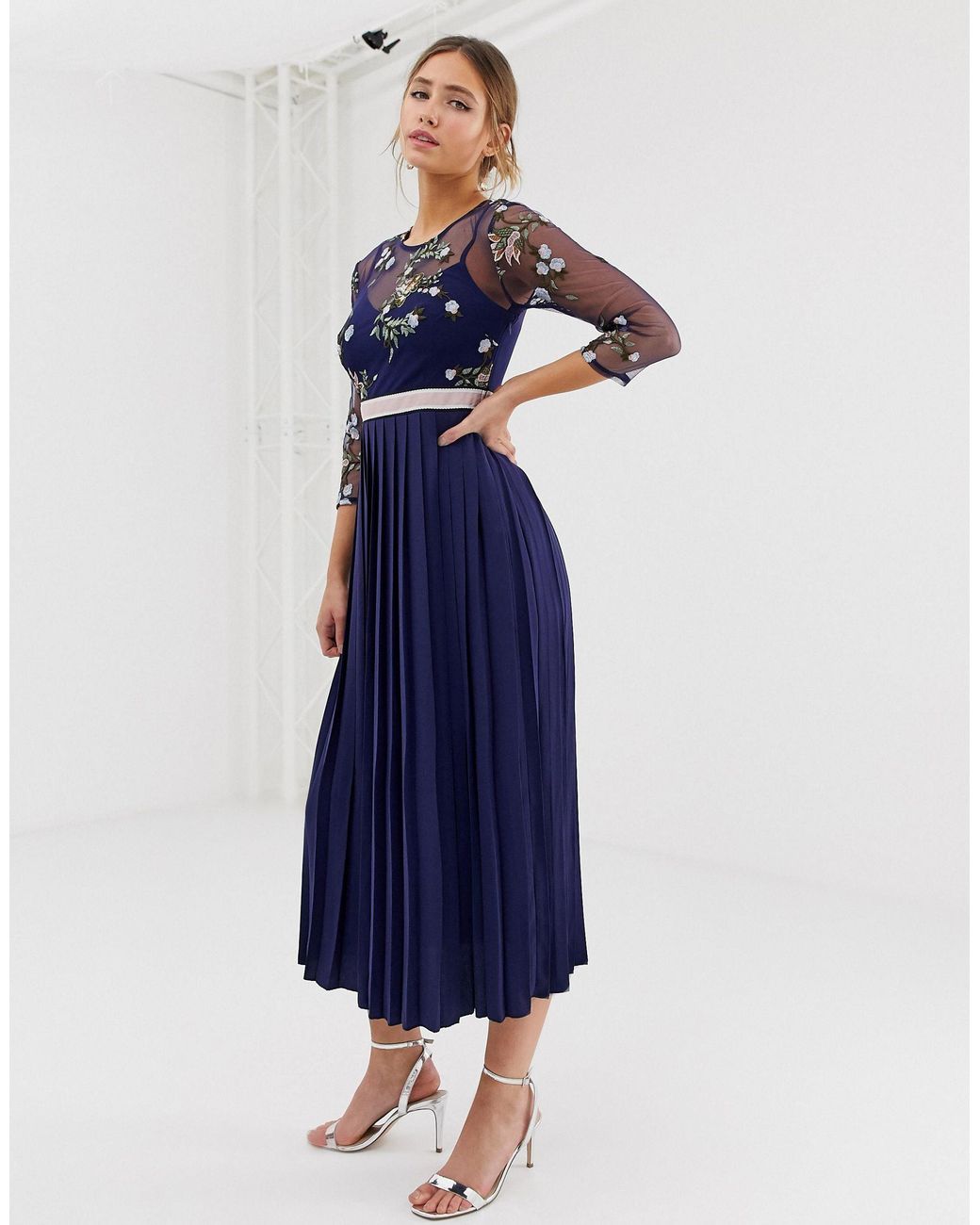 Little Mistress Lace Embroidered Top Midi Dress in Navy (Blue) - Lyst