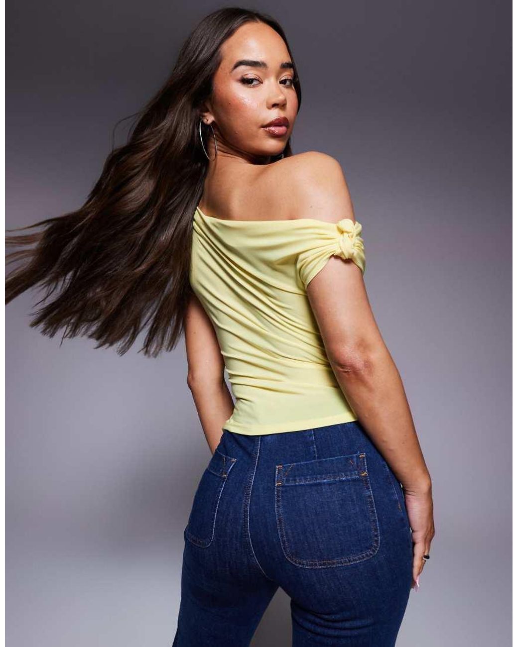 ASOS Top Van Gladde Stof Met Geknoopte Schouder En Asymmetrische Zoom in het Blue