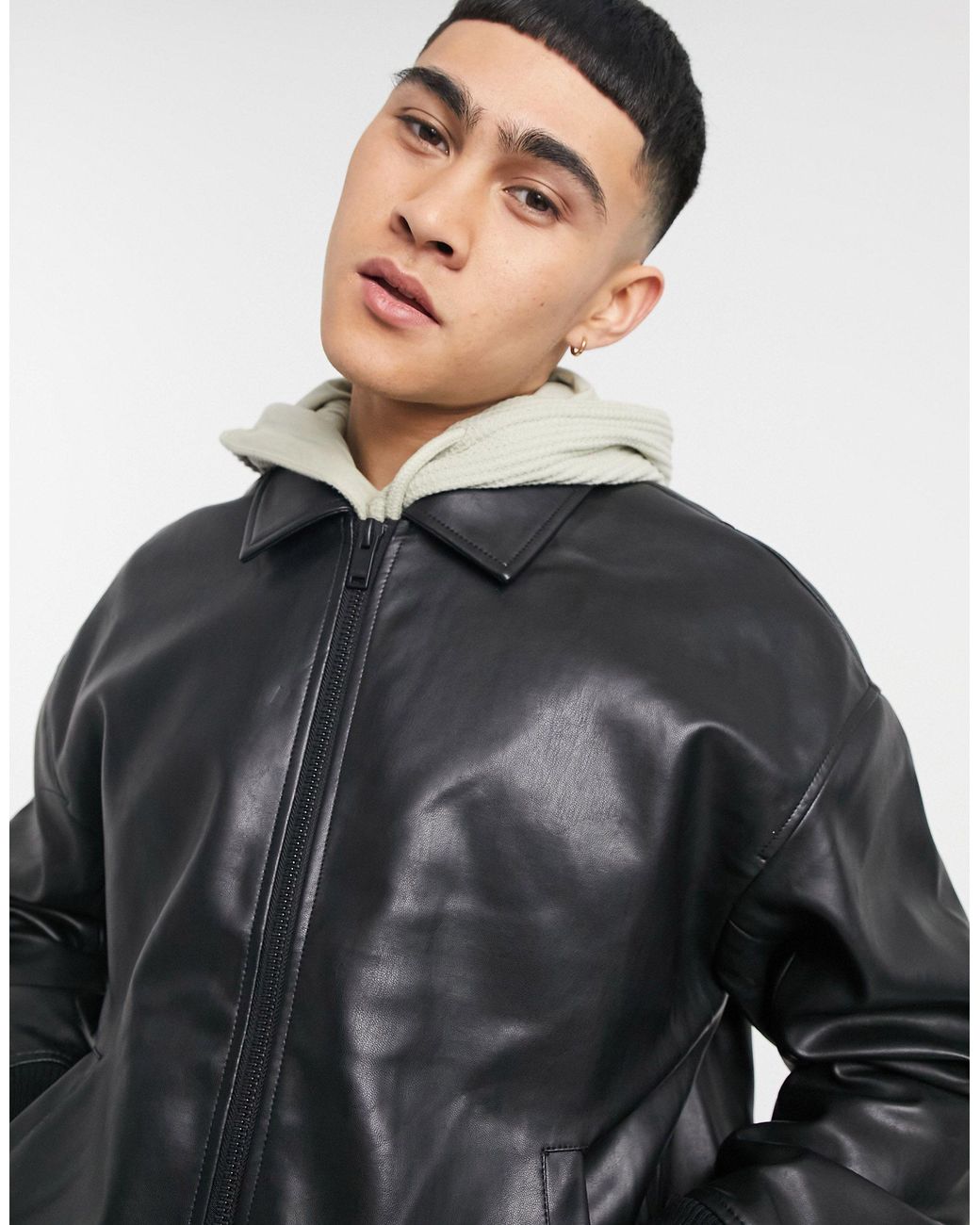 Bomber oversize en imitation cuir Bershka pour homme en coloris Noir | Lyst