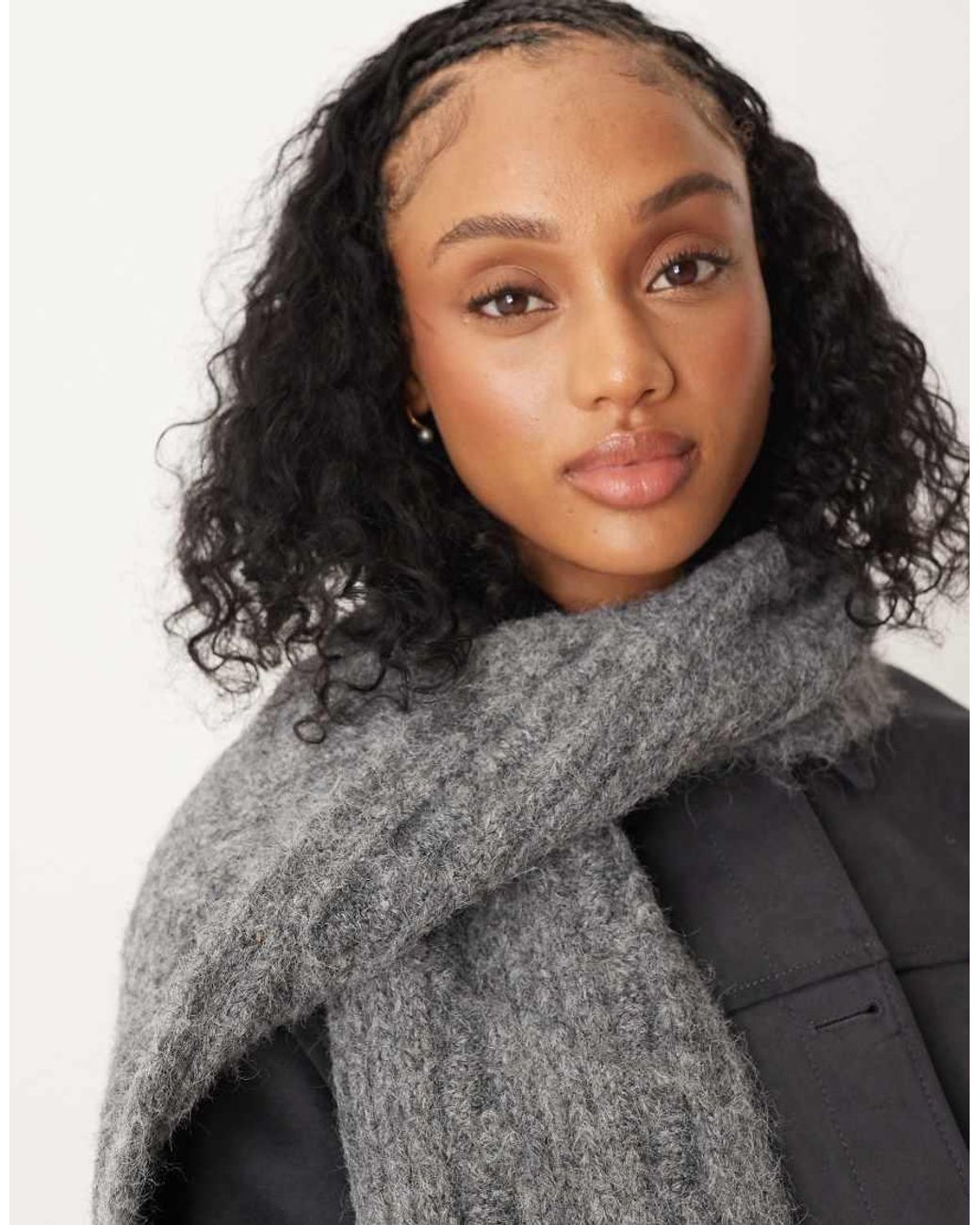 Sciarpa di ASOS in Gray