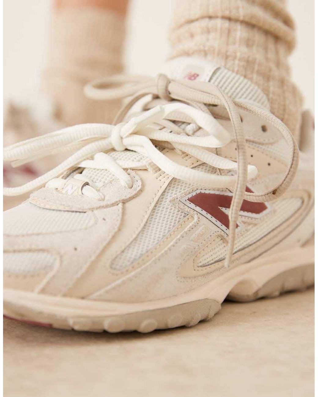 New Balance Natural 204L Trainers