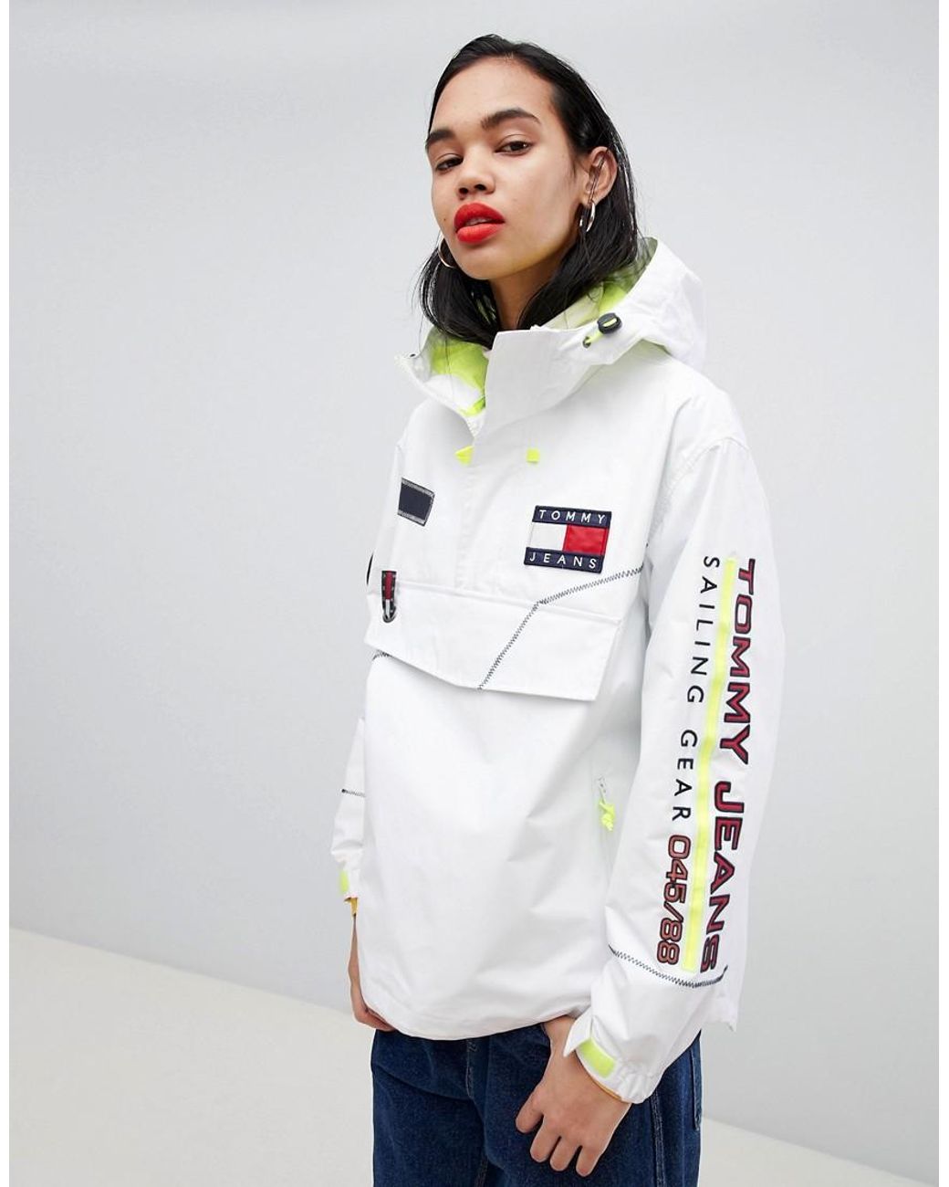 Tommy Hilfiger Denim Tommy Jean 90s Capsule 5.0 Oversized Sailing Jacket in  White | Lyst