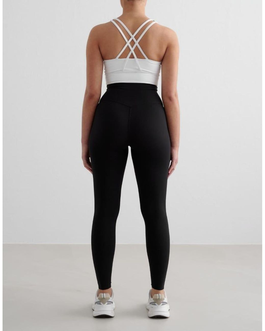 Aim'n White Sense Sports Bra