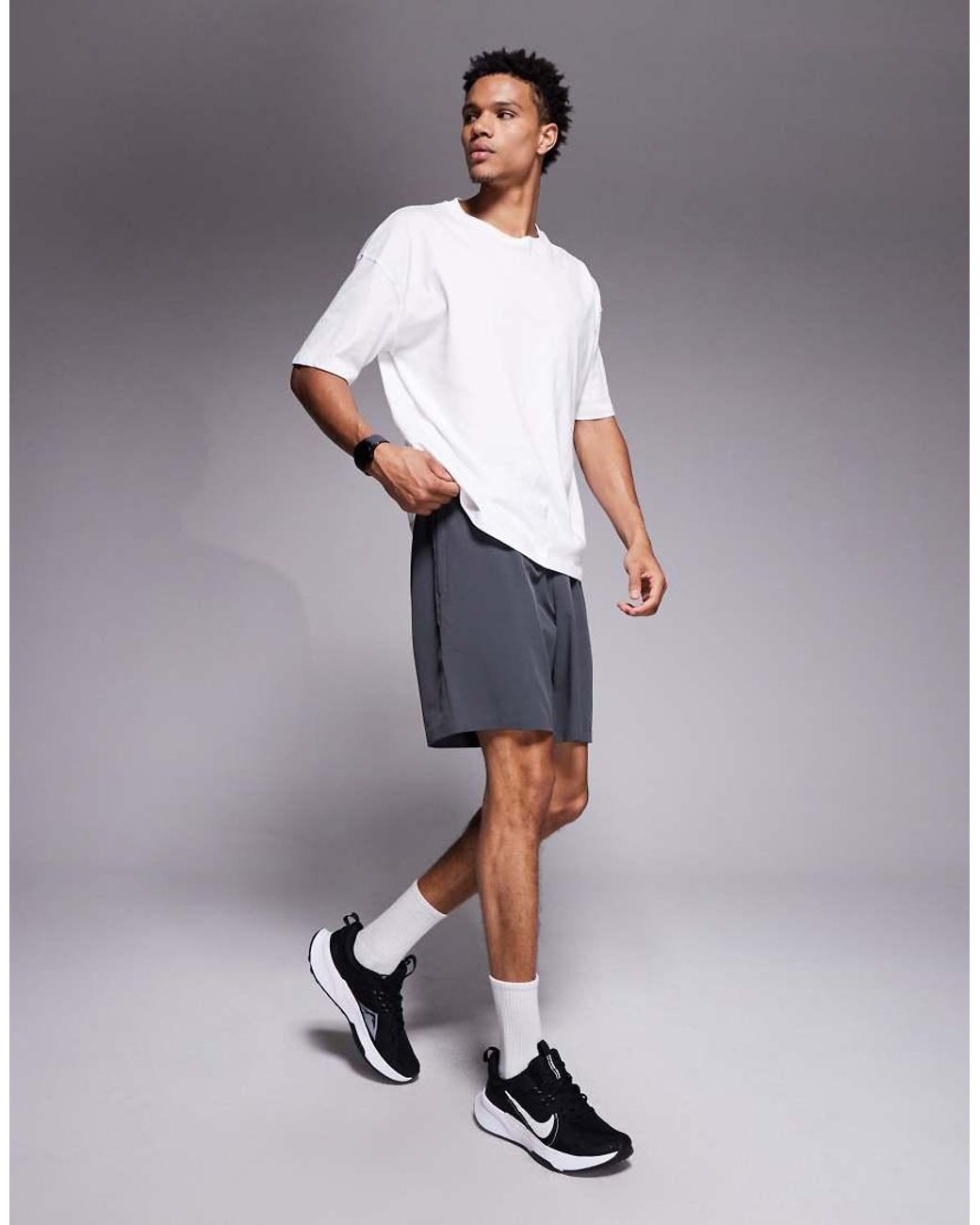 4505 Multicolor Icon 7 Inch Quick Dry Training Shorts With Zip Pockets for men