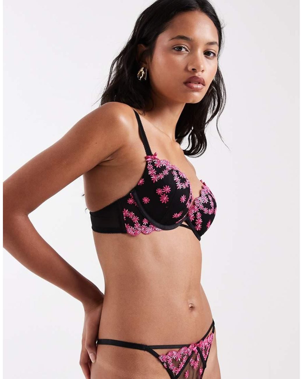 New Look Black Floral Embroidered Push Up Bra