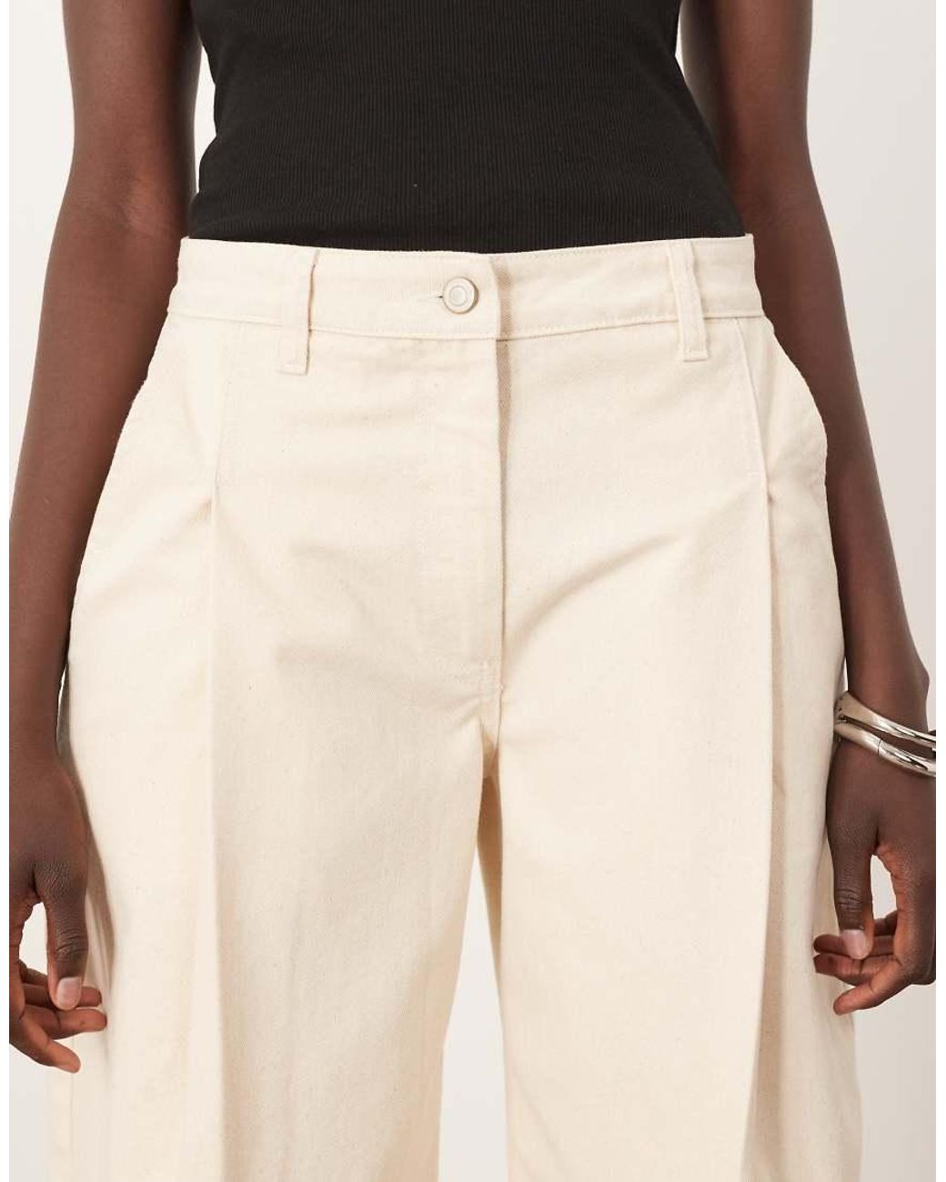 ARRANGE Natural Rumi Pleat Detail Barrel Denim Jean