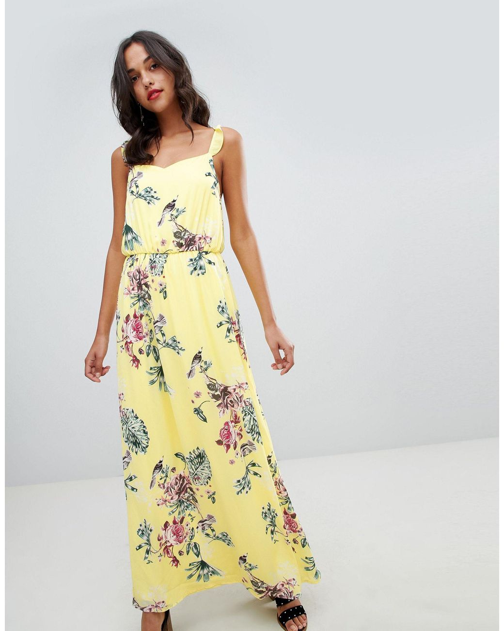 floaty yellow dress