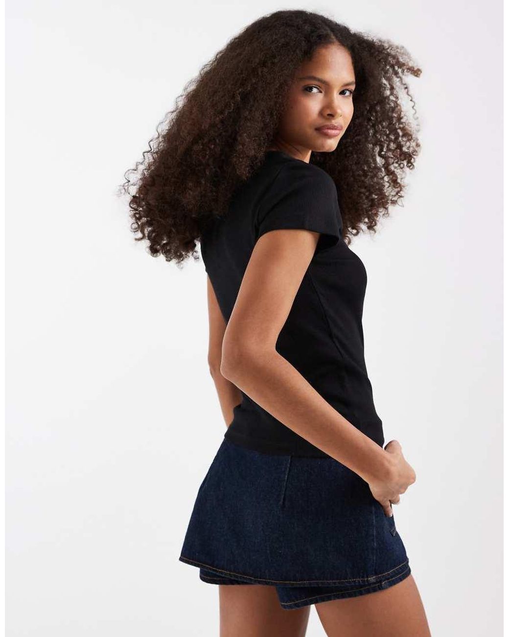 Vero Moda Black Ribbed Scoop Neck T-shirt
