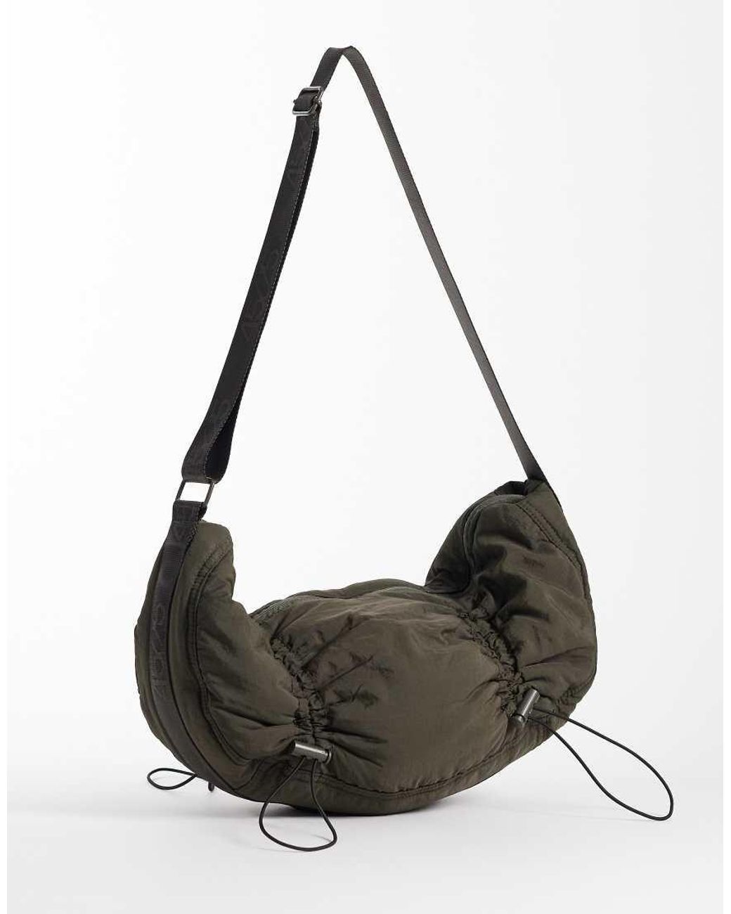 4505 Black Woven Sing Bag With Ruched Detail And Inner Pocket