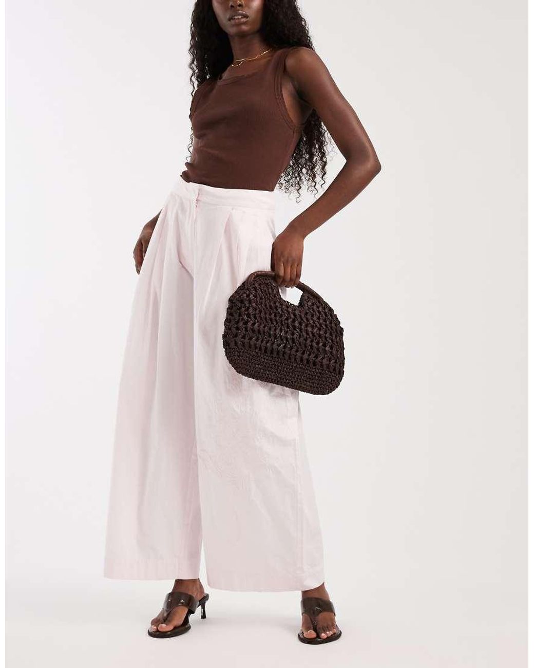 Viviene Muse Assembly de color Natural